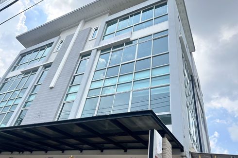 6 Bedroom Townhouse for sale in Biz Galleria, Nuan Chan, Bangkok