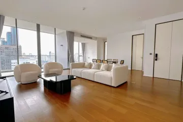 3 Bedroom Condo for rent in Kraam Sukhumvit 26, Khlong Tan, Bangkok near BTS Phrom Phong