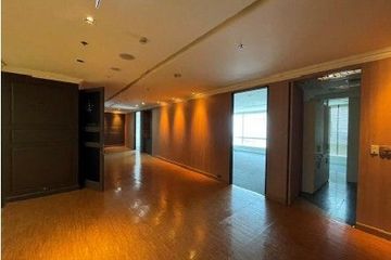 Office for rent in Lumpini, Bangkok near BTS Ploen Chit