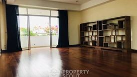 3 Bedroom Condo for rent in Khlong Tan Nuea, Bangkok