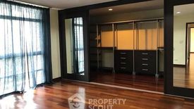 3 Bedroom Condo for rent in Khlong Tan Nuea, Bangkok