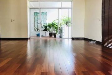 3 Bedroom Condo for rent in Khlong Tan Nuea, Bangkok