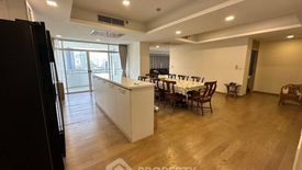 3 Bedroom Condo for rent in Khlong Tan Nuea, Bangkok
