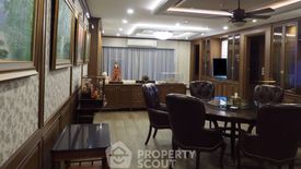 3 Bedroom Condo for rent in Chong Nonsi, Bangkok