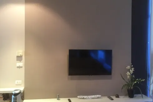 1 Bedroom Condo for rent in Baan Sathorn Chaopraya, Khlong Ton Sai, Bangkok near BTS Krung Thon Buri