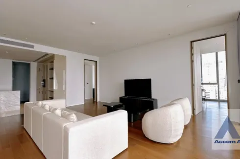 3 Bedroom Condo for rent in Kraam Sukhumvit 26, Khlong Tan, Bangkok near BTS Phrom Phong