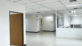 Office for rent in Sinn Sathorn Tower, Khlong Ton Sai, Bangkok near BTS Wongwian Yai