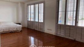 2 Bedroom Condo for rent in Krisna Residence, Thung Maha Mek, Bangkok near MRT Khlong Toei