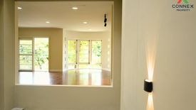 5 Bedroom Townhouse for sale in Chan Kasem, Bangkok near MRT Phawana