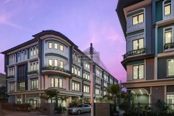 3 Bedroom Townhouse for sale in Tiger Lane Sueapa, Pom Prap, Bangkok near MRT Wat Mangkon