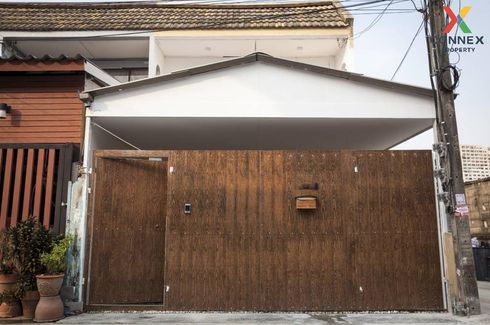 4 Bedroom Townhouse for rent in Din Daeng, Bangkok near MRT Thailand Cultural Centre