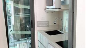 2 Bedroom Condo for rent in Sam Sen Nai, Bangkok