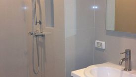 2 Bedroom Condo for sale in Hive Taksin, Khlong Ton Sai, Bangkok near BTS Wongwian Yai