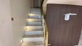 4 Bedroom Commercial for rent in Khlong Tan Nuea, Bangkok