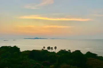 1 Bedroom Condo for sale in Na Kluea, Chonburi