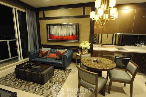 2 Bedroom Condo for rent in Wat Phraya Krai, Bangkok