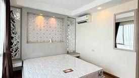 2 Bedroom Condo for rent in Thru Thonglor, Bang Kapi, Bangkok near MRT Phetchaburi