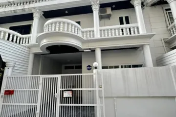 4 Bedroom Townhouse for rent in Taweewattana Villa, Chong Nonsi, Bangkok