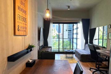 1 Bedroom Condo for rent in The Lofts Asoke, Khlong Toei Nuea, Bangkok near MRT Phetchaburi
