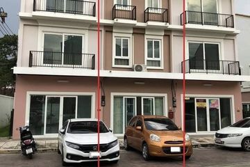 3 Bedroom Townhouse for rent in Nong Pa Khrang, Chiang Mai