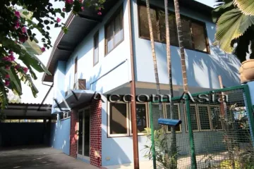 3 Bedroom House for rent in Khlong Tan Nuea, Bangkok