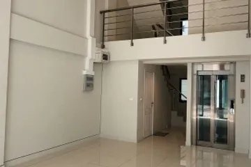 Townhouse for rent in Suan Luang, Bangkok