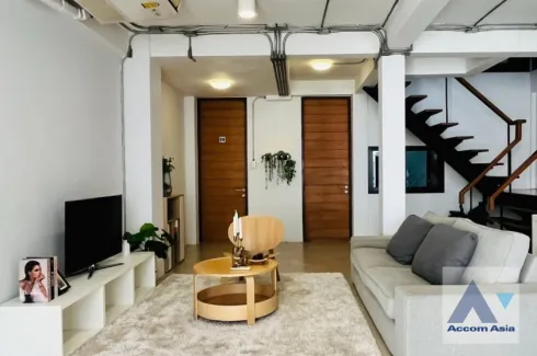 3 Bedroom Townhouse for rent in Khlong Tan Nuea, Bangkok