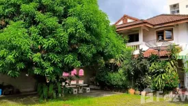 12 Bedroom House for sale in Thanon Nakhon Chai Si, Bangkok