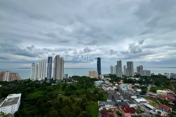 1 Bedroom Condo for sale in Na Kluea, Chonburi