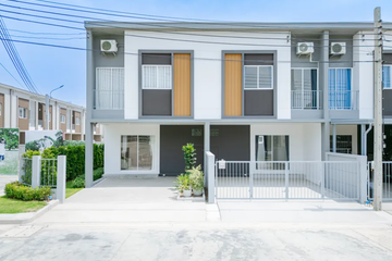3 Bedroom Townhouse for sale in Ban Khlong Suan, Samut Prakan