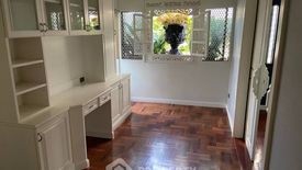 4 Bedroom Condo for sale in Baan Sathorn Condo, Thung Maha Mek, Bangkok near MRT Lumpini