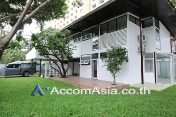 3 Bedroom House for rent in Khlong Tan Nuea, Bangkok