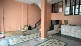 4 Bedroom House for rent in Khlong Toei Nuea, Bangkok near MRT Sukhumvit