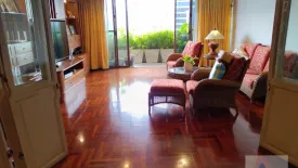 3 Bedroom Condo for sale in Oriental Towers, Khlong Tan Nuea, Bangkok near BTS Thong Lo