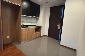 1 Bedroom Condo for sale in Thanon Phetchaburi, Bangkok near BTS Ratchathewi