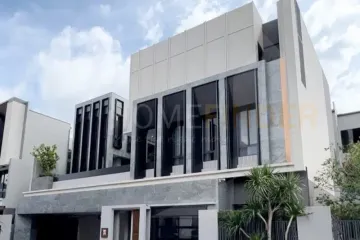 6 Bedroom House for sale in BuGaan Pattanakarn, Suan Luang, Bangkok