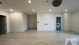 2 Bedroom Condo for sale in Fifty Fifth Tower, Khlong Tan Nuea, Bangkok near BTS Thong Lo