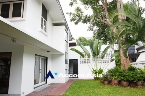 3 Bedroom House for rent in Phra Khanong Nuea, Bangkok