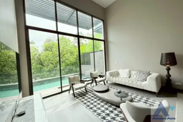 3 Bedroom House for rent in Khlong Tan Nuea, Bangkok