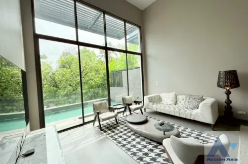 3 Bedroom House for rent in Khlong Tan Nuea, Bangkok