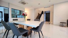 House for rent in Nantawan Rama 9 - New Krungthepkretha, Bang Kapi, Bangkok near Airport Rail Link Ramkhamhaeng