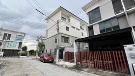 3 Bedroom Townhouse for sale in Patio Phaholyothin, Lam Phak Kut, Pathum Thani