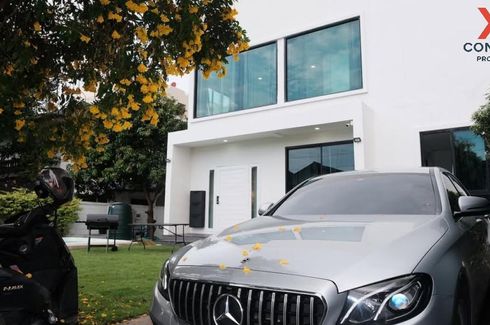 5 Bedroom House for rent in Bang Na, Bangkok near BTS Udom Suk