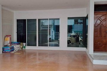 3 Bedroom Townhouse for rent in Baan Sena villa 84, Khlong Chan, Bangkok