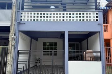 3 Bedroom Townhouse for sale in Tha Raeng, Bangkok