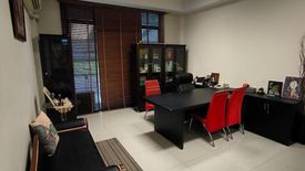 1 Bedroom Townhouse for sale in Sam Sen Nok, Bangkok