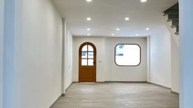 2 Bedroom Townhouse for sale in Bang Chak, Bangkok