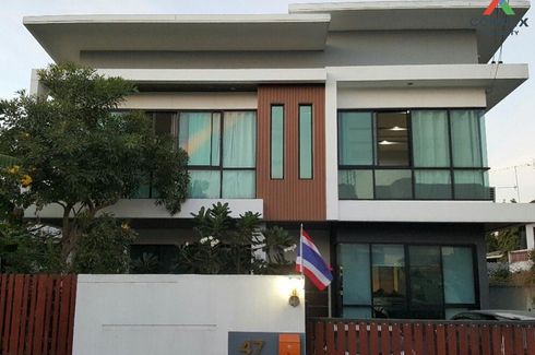 5 Bedroom House for sale in Chan Kasem, Bangkok near MRT Lat Phrao