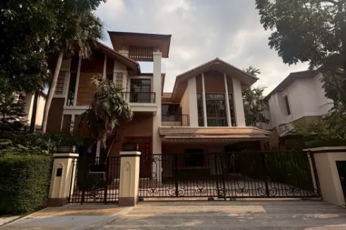 4 Bedroom House for rent in Phra Khanong Nuea, Bangkok