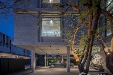 3 Bedroom Commercial for sale in Chan Kasem, Bangkok near MRT Chankasem